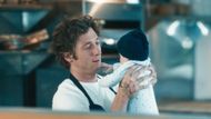 Carmy with baby Sophie (Image via FX)